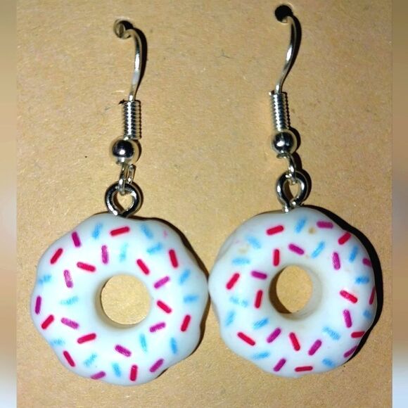 Hand crafted doughnut dangle earrings - Picture 3 of 6